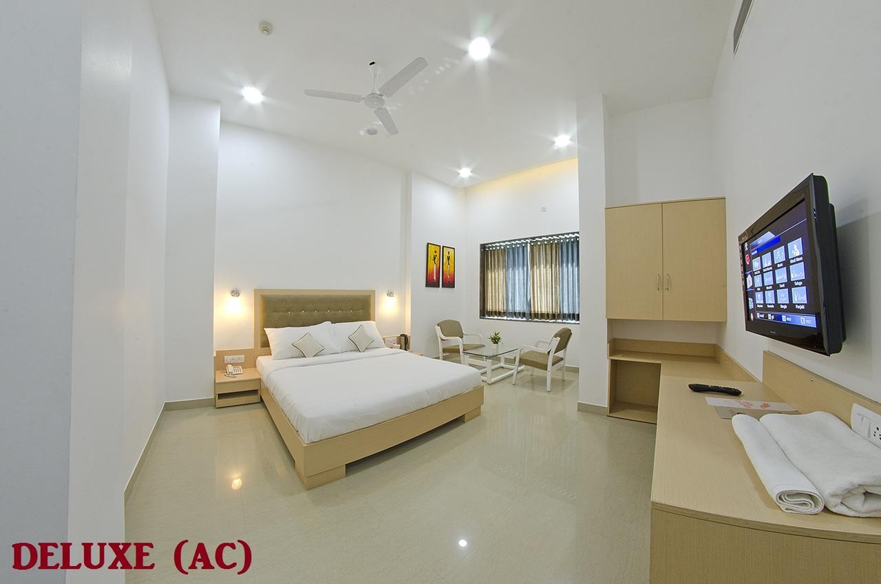 Jk Rooms 109 Hotel Mayur Nagpur Eksteriør billede